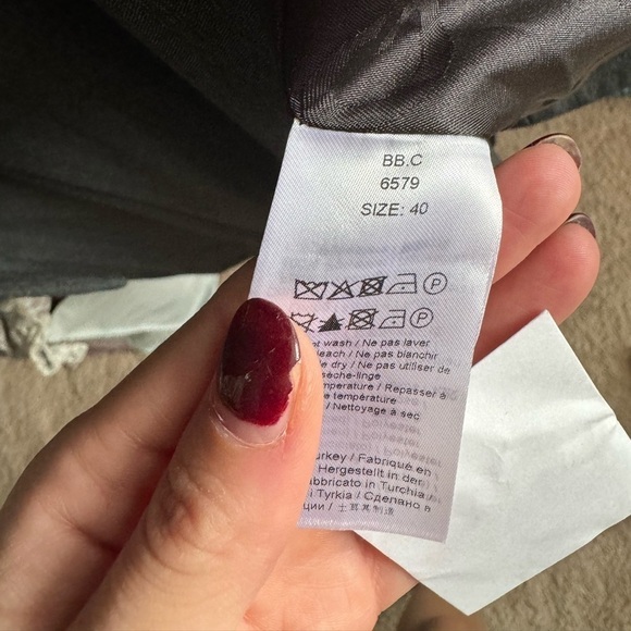 Ganni-NWT Platinum Grey Draped Suiting - Picture 11 of 14